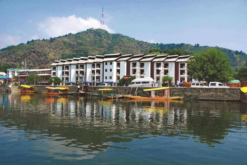 Hotel Pride Continental Srinagar  Exterior photo