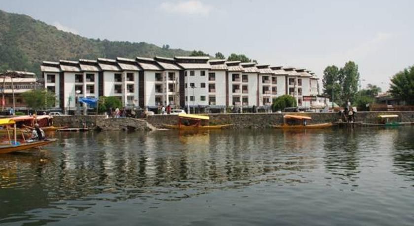 Hotel Pride Continental Srinagar  Exterior photo